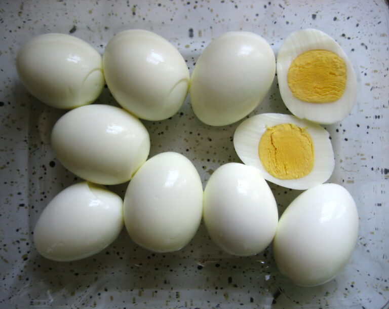 eggs hard boiled